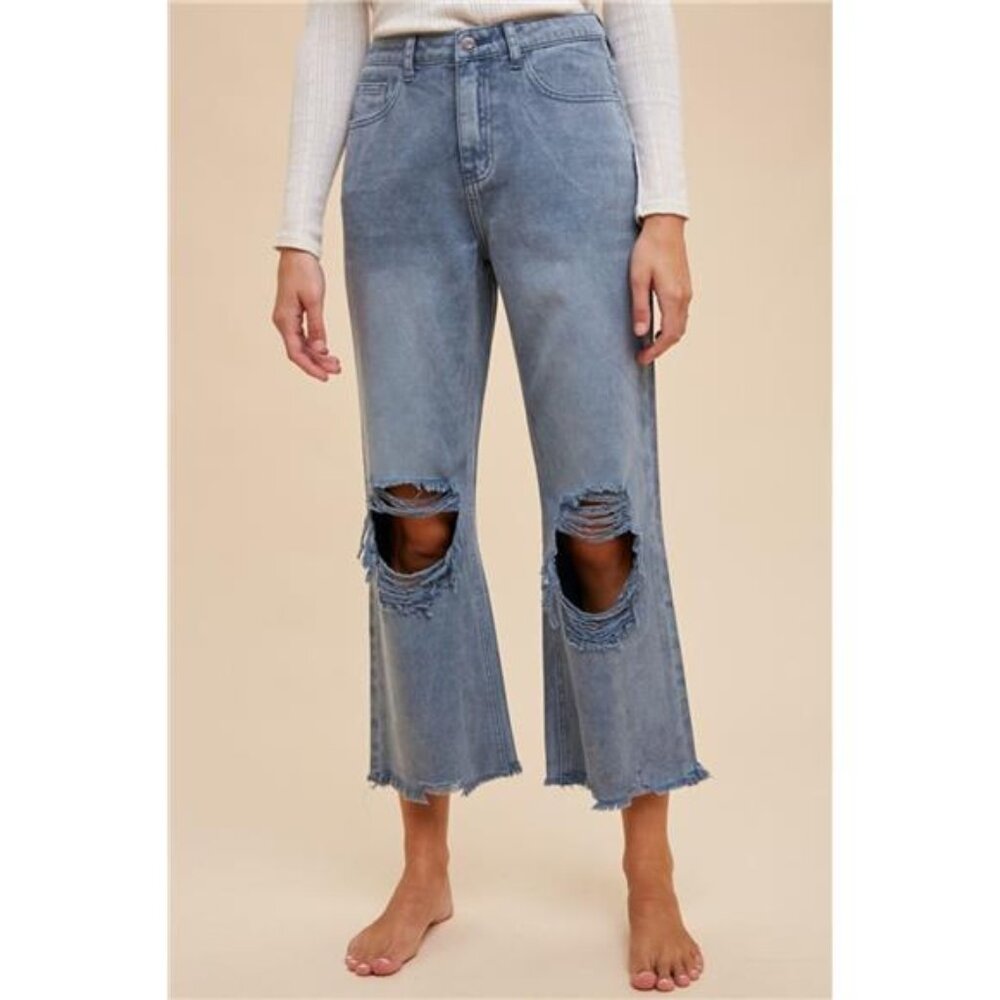 NWT Annie Wear Distressed‎ Raw Hem Jeans